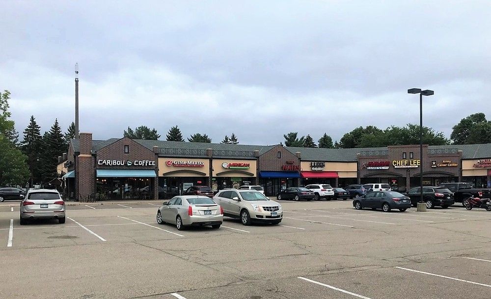 Oakwood Square: 1400 County Rd 101 N, Plymouth, MN 55447